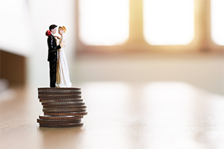 結婚したいけどお金がない 貯金ゼロで結婚する は可能か 収入例を交えて解説します 常陽銀行
